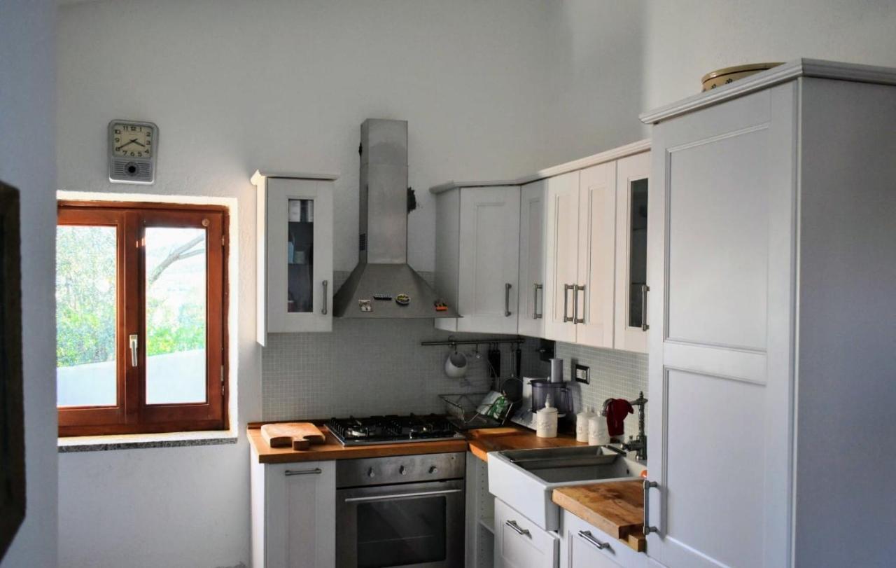 Iss Travel, Sea View Apartment Il Corbezzolo - Ground Floor With Air-Condition San Teodoro  Exterior foto